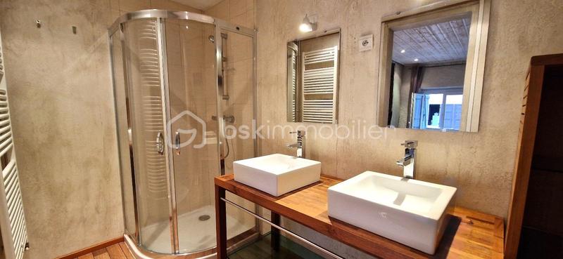 Appartement - 100 m² - 5 pièces