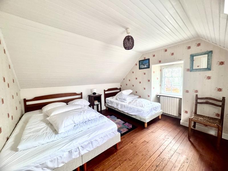 Maison - 98 m² - 8 pièces