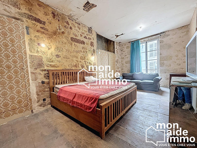 Maison - 300 m² - 12 pièces