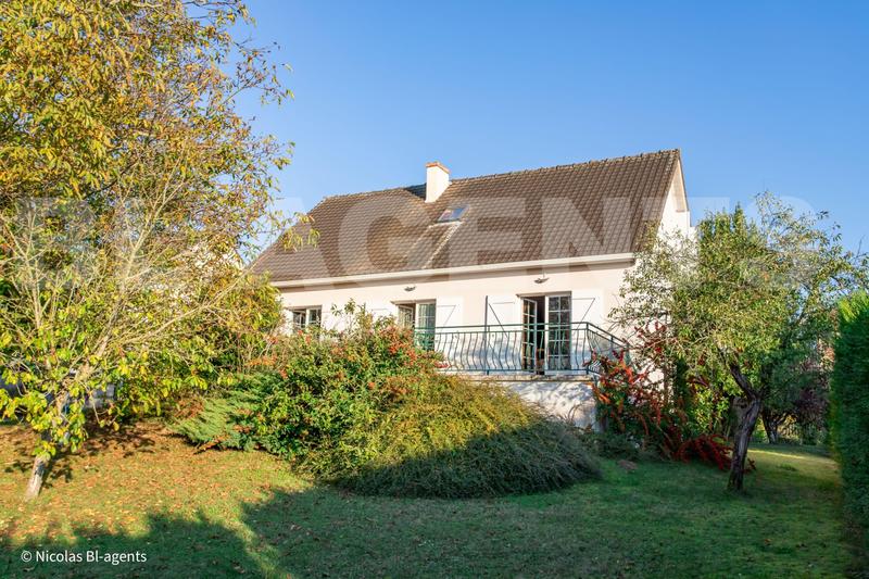 Pavillon - 130 m² - 6 pièces