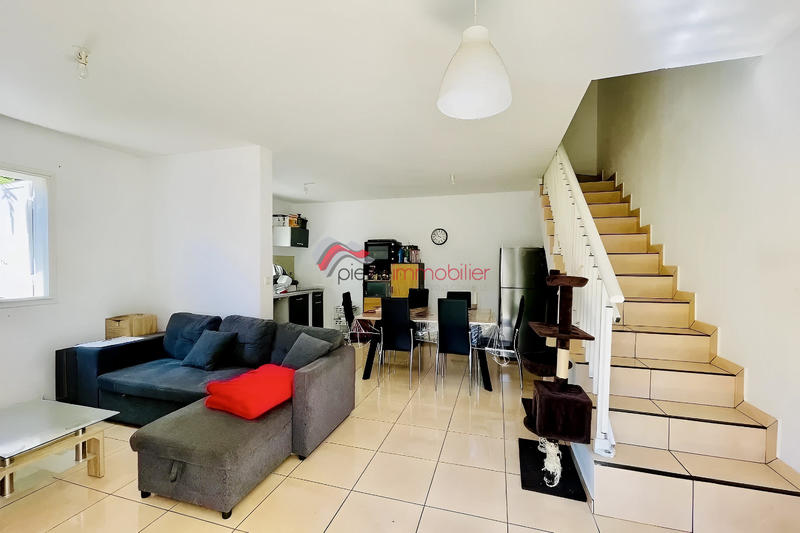 Immeuble - 256 m² - 13 pièces