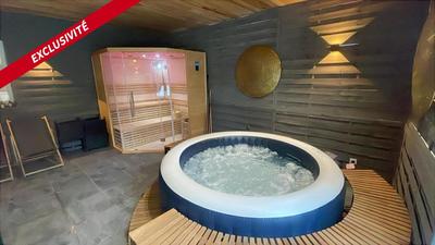 Demeure - 351 m² - 8 pièces