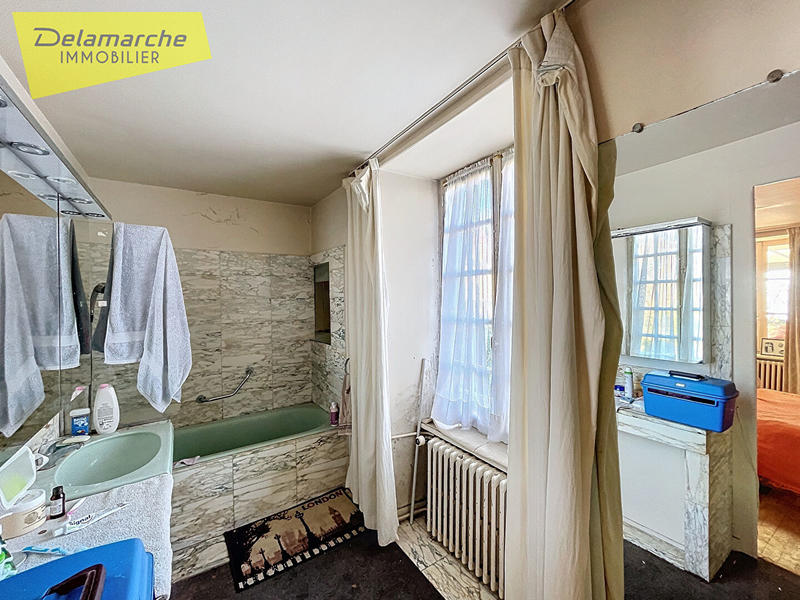 Maison - 232 m² - 10 pièces