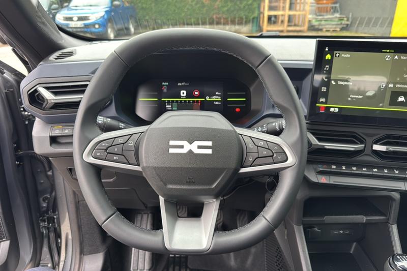 Dacia Duster Mild Hybrid 130 4x4 Expre