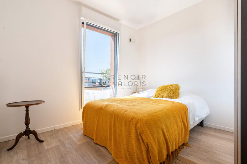 Appartement - 94 m² - 5 pièces