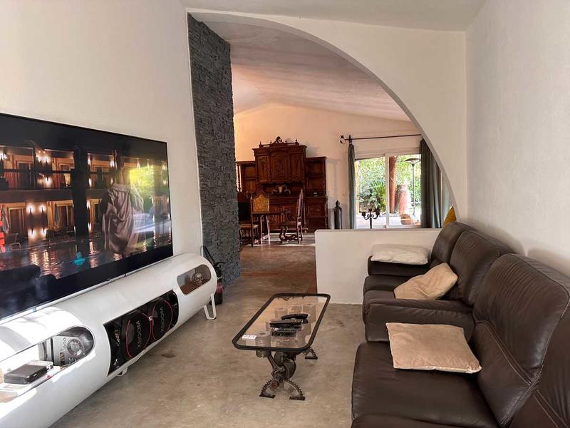 Villa - 127 m² - 10 pièces