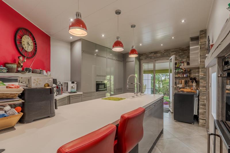 Maison - 185 m² - 5 pièces