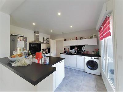 Maison - 86 m² - 4 pièces