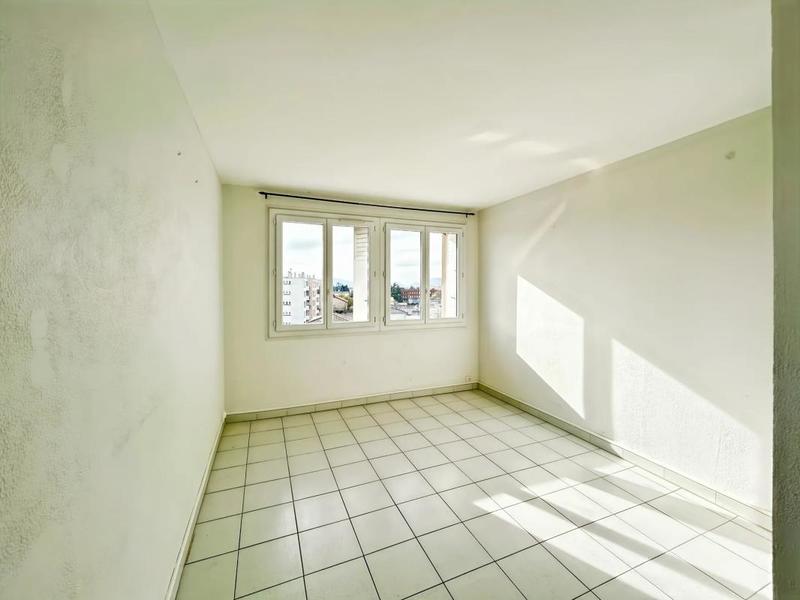 Appartement - 88 m² - 5 pièces