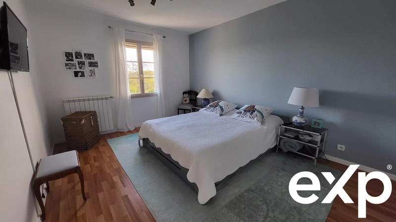 Maison - 204 m² - 5 pièces