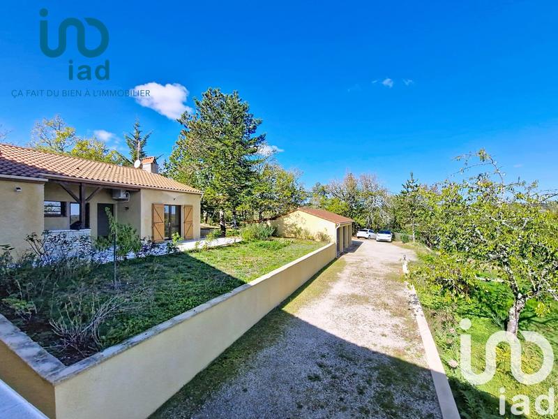 Maison - 201 m² - 7 pièces