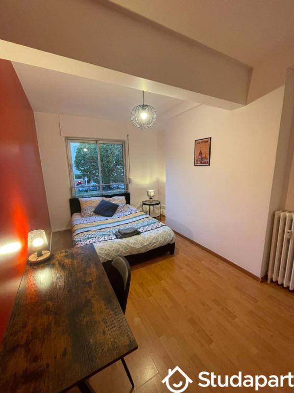 Chambre - 10 m² - 1 pièce