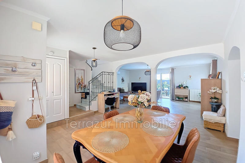 Villa - 102 m² - 4 pièces