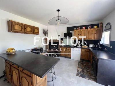 Maison - 177 m² - 7 pièces