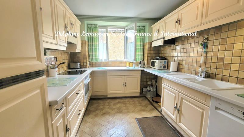 Maison - 185 m² - 7 pièces