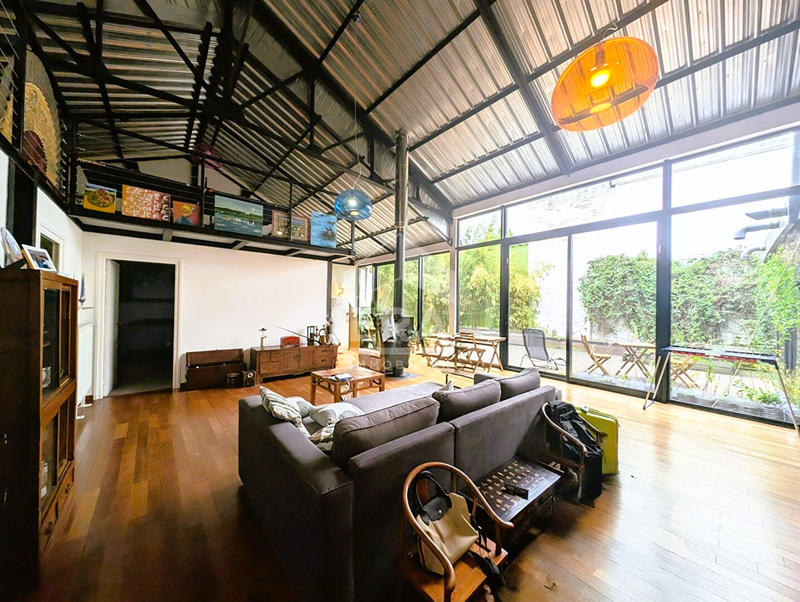 Loft - 270 m² - 7 pièces