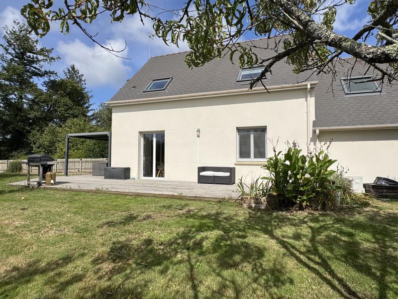 Maison - 102 m² - 5 pièces