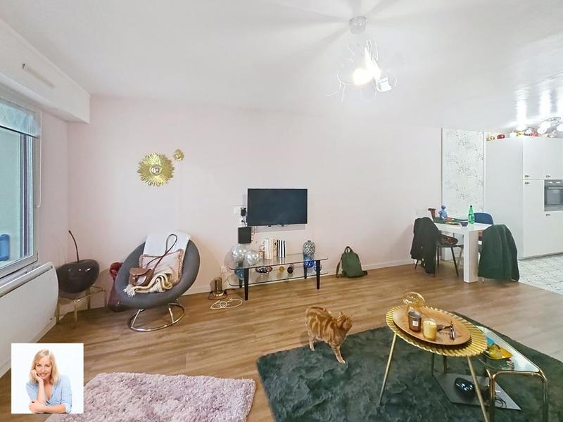 Appartement - 90 m² - 5 pièces