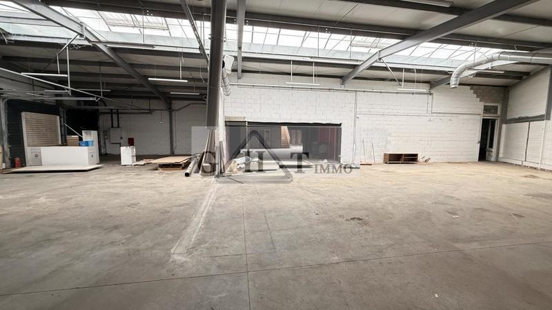 Entrepôt - 1 178 m²
