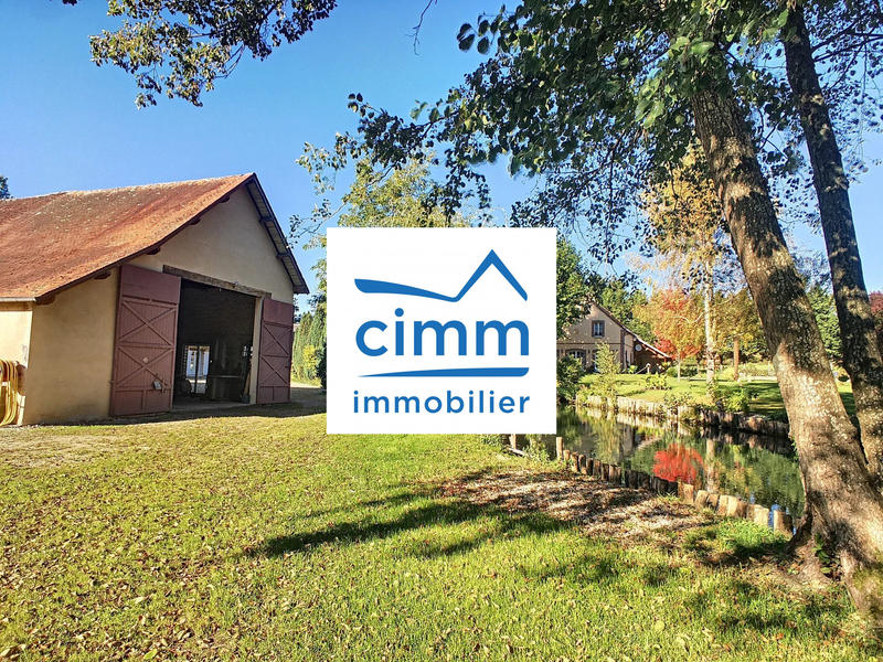 Maison - 365 m² - 15 pièces