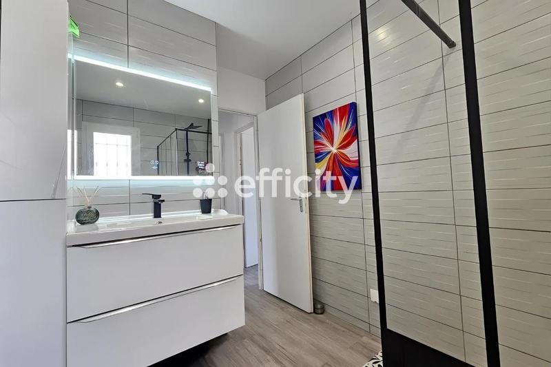 Maison - 94 m² - 4 pièces