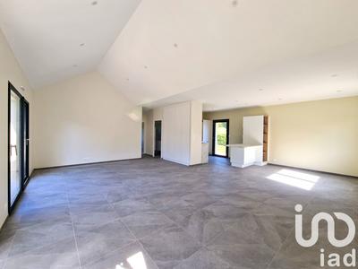 Maison - 122 m² - 4 pièces