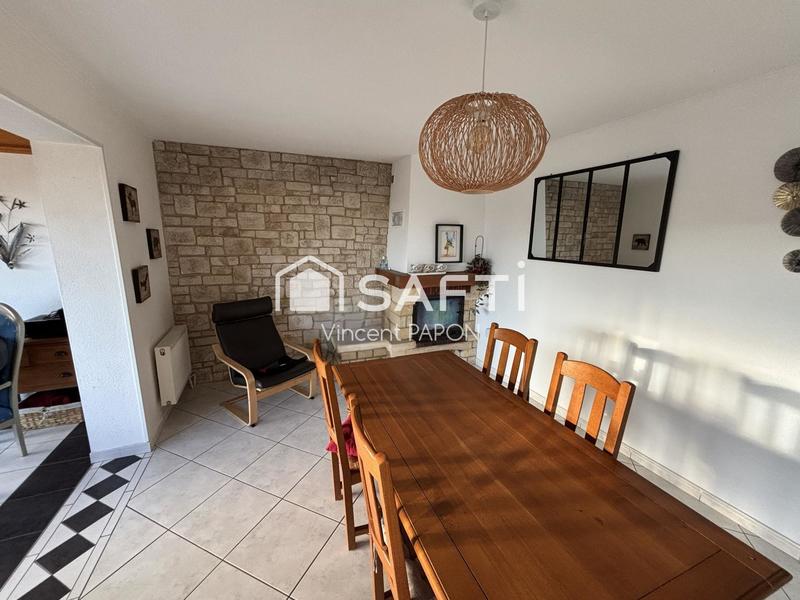 Maison - 90 m² - 5 pièces