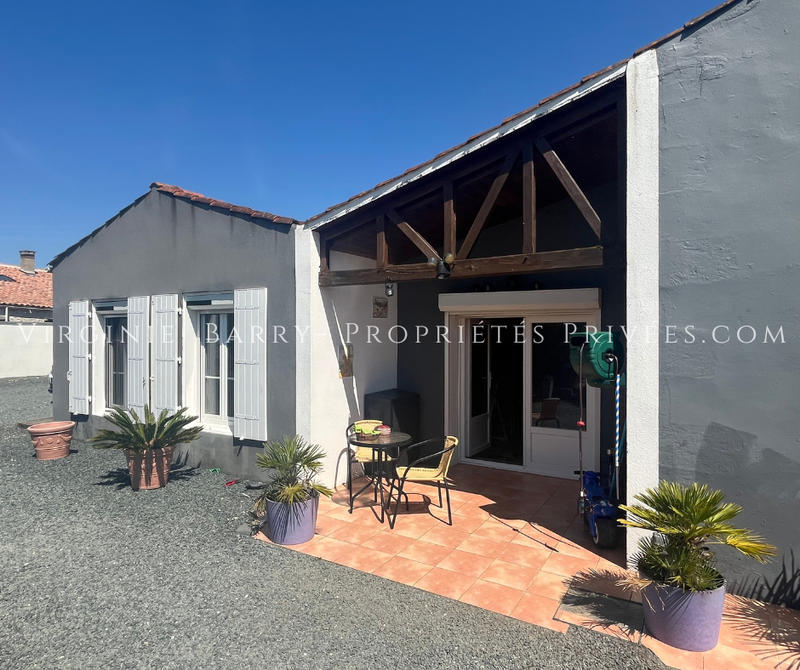 Maison - 252 m² - 11 pièces