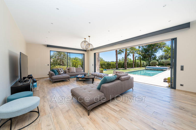 Villa - 309 m² - 6 pièces