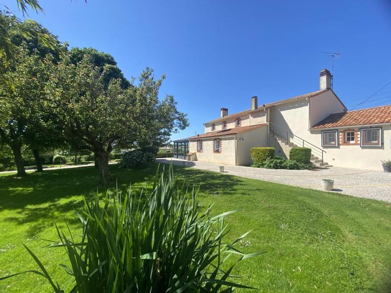 Corps de ferme - 187 m² - 8 pièces