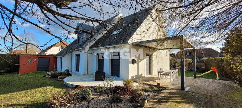 Maison - 143 m² - 6 pièces