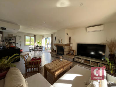 Maison - 93 m² - 4 pièces