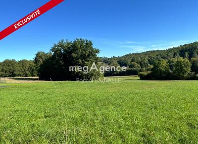 Terrain constructible - 1 936 m²