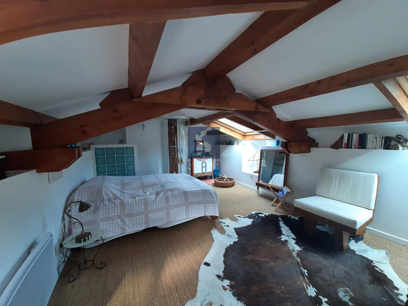 Maison - 213 m² - 8 pièces