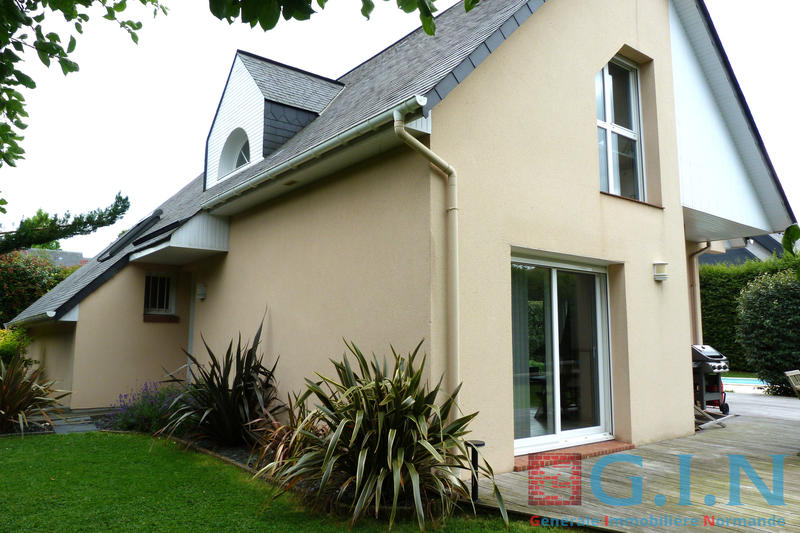 Maison - 132 m² - 8 pièces