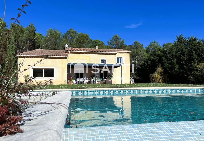 Maison - 245 m² - 8 pièces