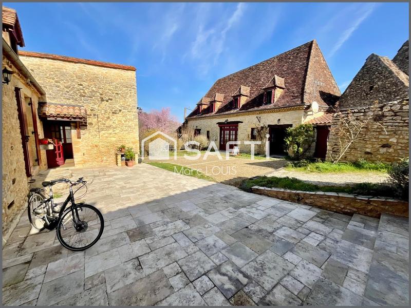 Maison - 300 m² - 12 pièces