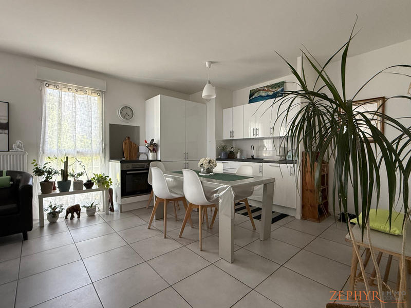 Appartement - 61 m² - 3 pièces