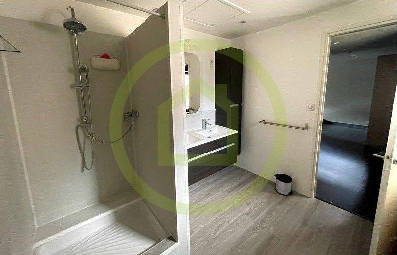 Maison ancienne - 224 m² - 7 pièces