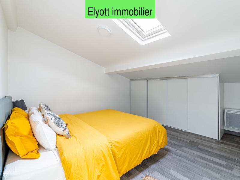 Maison - 232 m² - 12 pièces