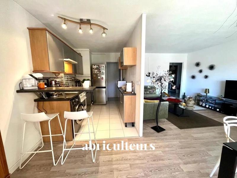 Appartement ancien - 73 m² - 3 pièces