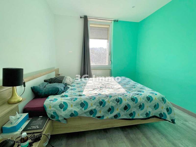 Maison jumelée - 82 m² - 4 pièces