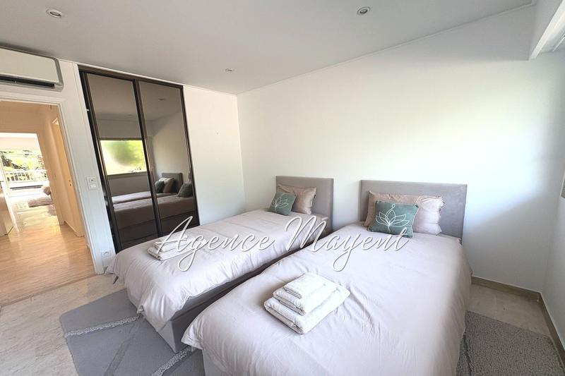 Appartement - 102 m² - 4 pièces