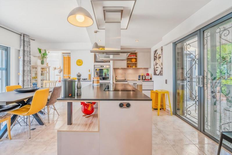 Villa - 196 m² - 4 pièces