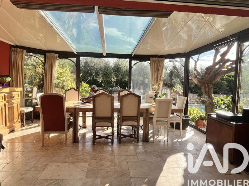 Maison - 142 m² - 5 pièces