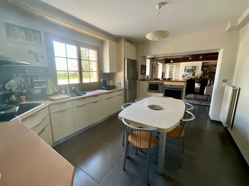 Maison - 245 m² - 9 pièces