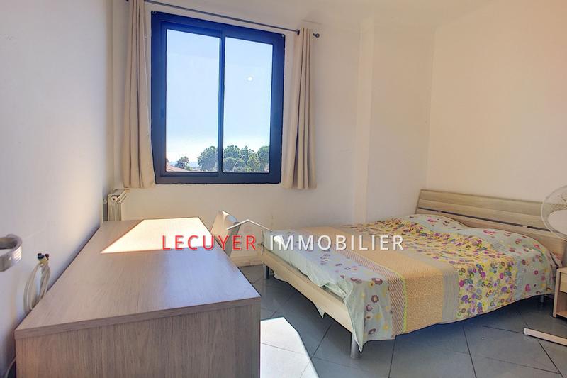 Appartement - 99 m² - 4 pièces