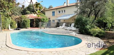 Maison - 197 m² - 7 pièces