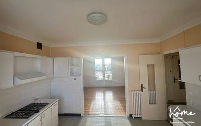 Maison - 100 m² - 6 pièces