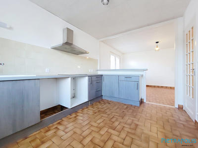 Maison - 80 m² - 4 pièces